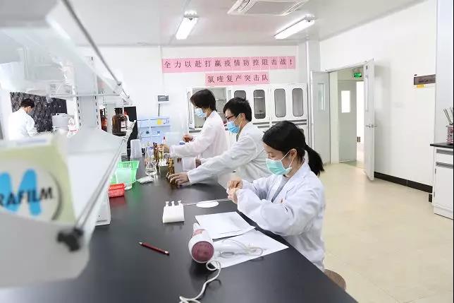 【初心如磐，，，，，使命在肩】我为药品研发昼夜攻关，，，，，你为抗疫支援远走湖北