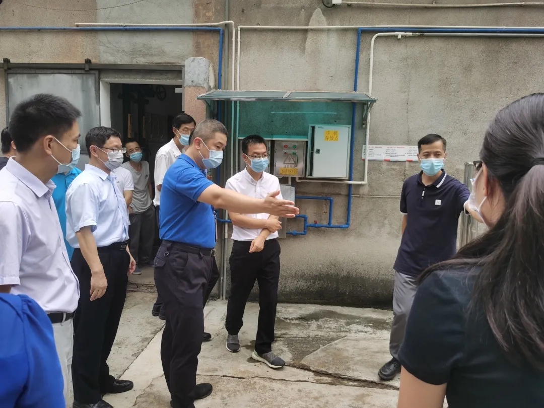 海珠区常务副区长傅晓初到白云山银河国际公司开展清静生产检查