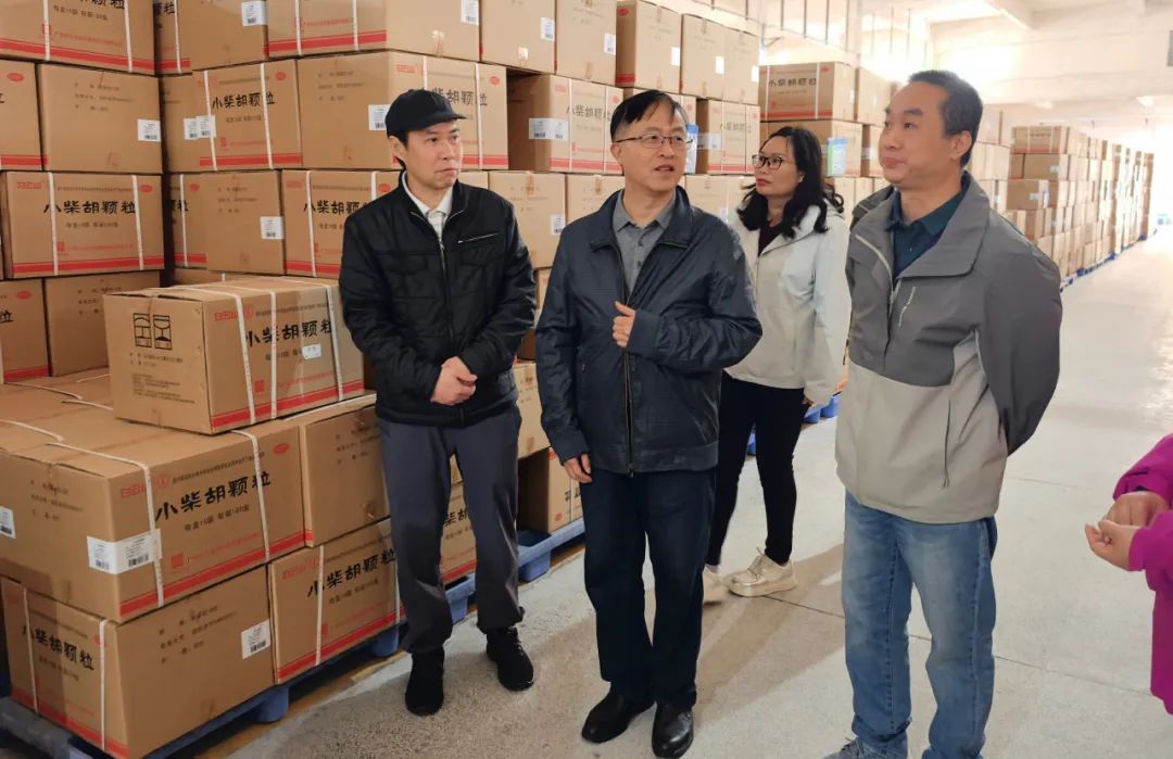 情暖药包 平安护航——白云山银河国际公司开展药包厂区综合检查与慰问活动